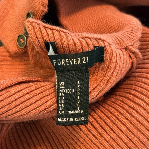 Turtleneck Backless Sweater Bodysuit - Picture 9 of 10